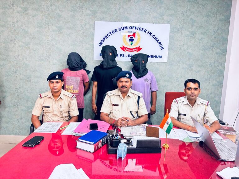 महिला के साथ मोबाइल छिनतई करने वाले चोरो को पुलिस ने भेजा जेल