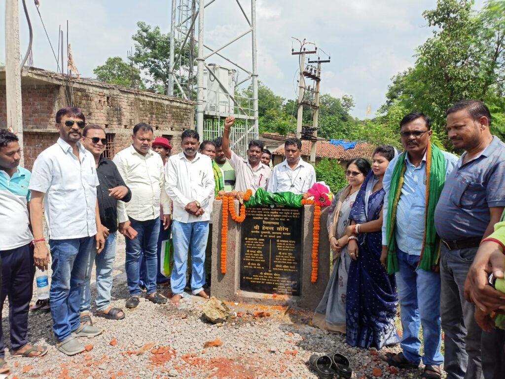 7 करोड़ कि लागत से बनने वाले सात सड़को का विधायक सविता महतो ने किया भूमिपूजन, चांडिल, कुकड़ू, ईचागढ़ व नीमडीह में होगा सड़क का सुदृढ़ीकरण